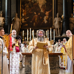 Priesterweihe Byzantinischer Ritus im Stephansdom / Erzdiözese Wien/ Schönlaub